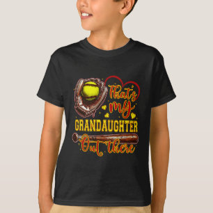 T-shirt C'est ma petite-fille là-bas grand-mère de softbal