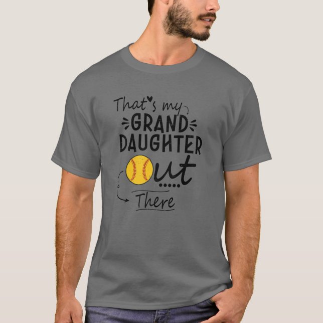 T-shirt C'est ma petite-fille là-bas grand-mère de softbal (Devant)
