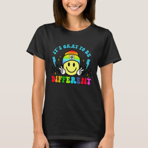 T-shirt C'est Ok Pour Être Différent Hippie Sourire Visage