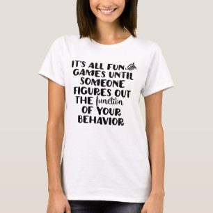 T-shirt C'est toute la pièce en t d'amusement et de jeux