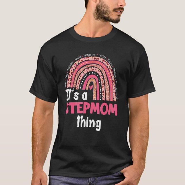 T-shirt C'est un StepMom Things Loving Caring Rainbow Cute (Devant)
