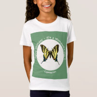 C'est une fête d'anniversaire de papillon à queue 