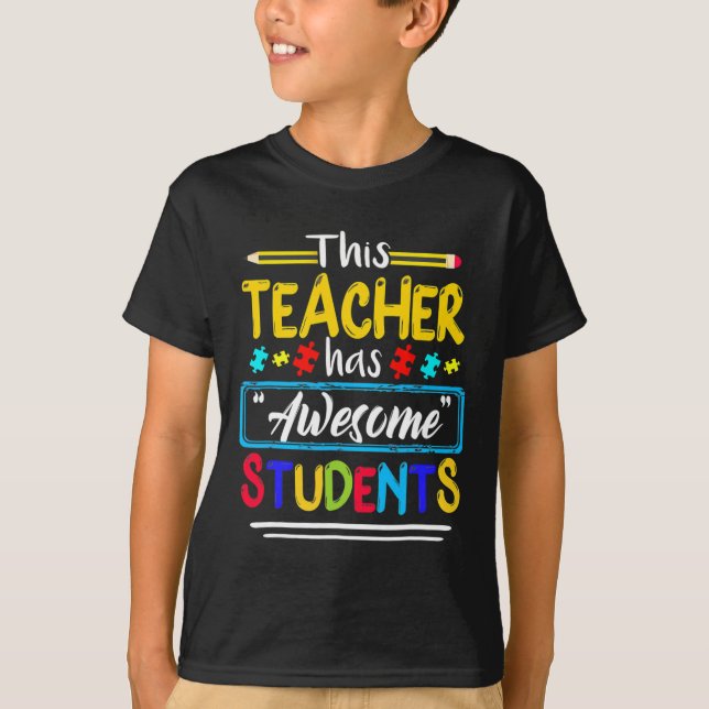 T-shirt Cet Enseignant A Des Étudiants Géniaux Puzzle Auti (Devant)