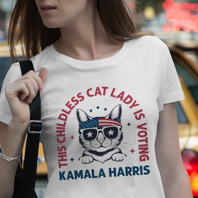 T-shirt Cette dame aux chats sans enfants vote Kamala Harr (Créateur téléchargé)