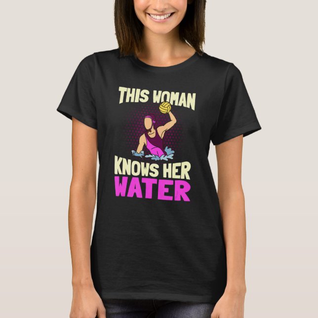 T-shirt Cette Femme Connaît Son Équipe D'Eau Waterpolo Pla (Devant)