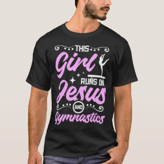T-shirt Cette fille court sur le jésus et la gymnastique