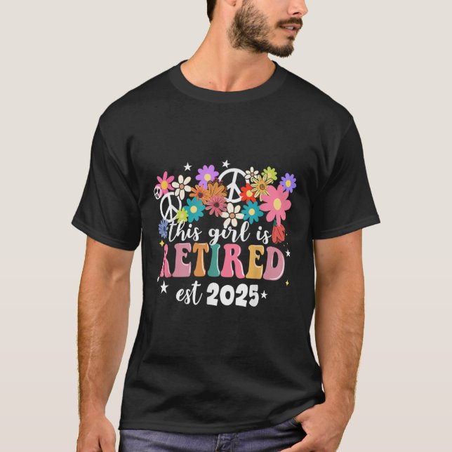 T-shirt Cette Fille Est Retraitée 2025 Rétro Chemise Flora (Devant)