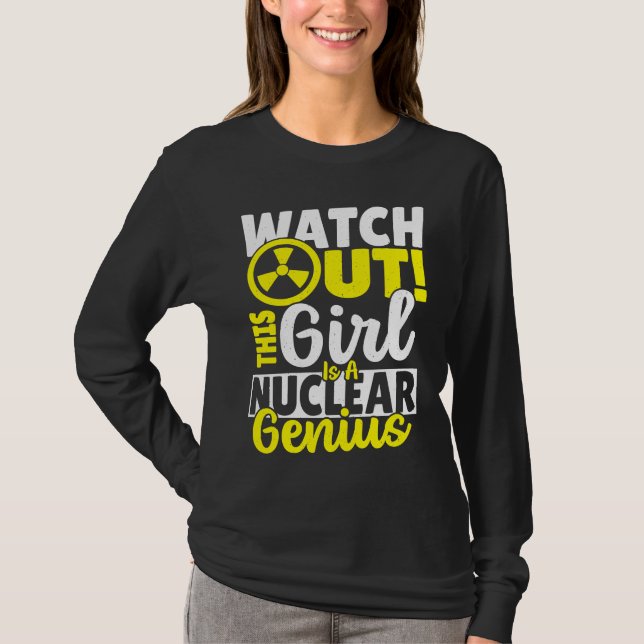 T-shirt Cette fille est un génie nucléaire (Devant)