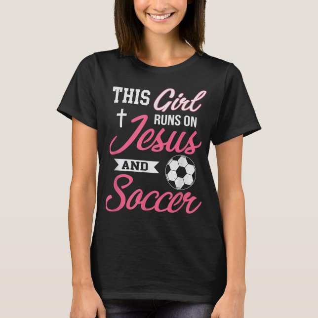 T-shirt Cette fille tourne sur Jésus et le football pour l (Devant)