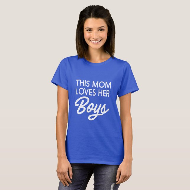 T-shirt Cette maman aime ses fils (Devant entier)