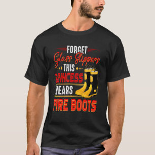 T-shirt Cette princesse porte des bottes de pompiers femme