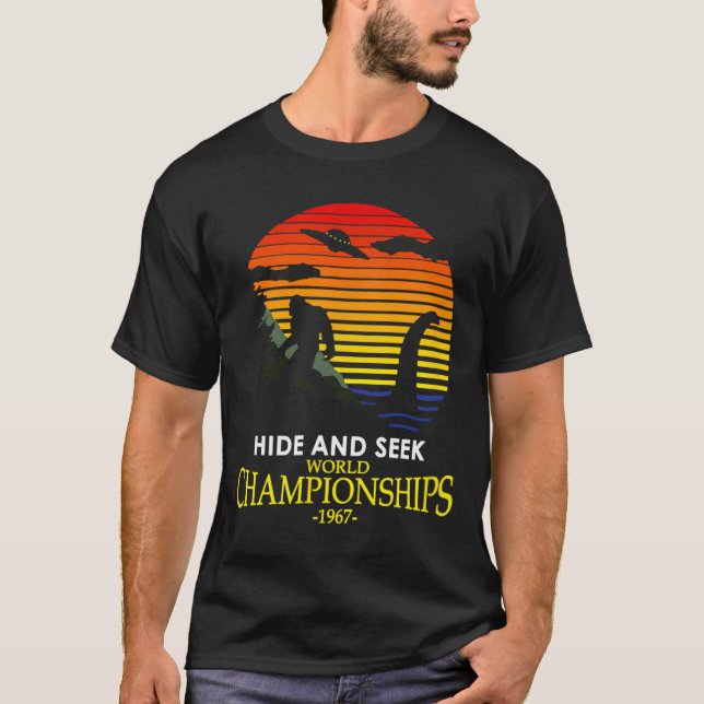 T-shirt Champion de cache-cache Nessie Lochness Bigfoot Yé (Devant)