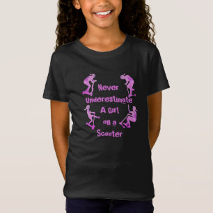 T-Shirt Changer tout le texte jamais sous-estimer Girl Sco