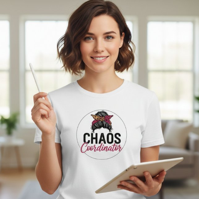 T-shirt Chaos Coordinator Shirt with Messy Bun and Leopard (Créateur téléchargé)