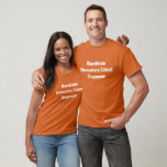 T-shirt Chaperone Orange personnalisable<br><div class="desc">Personnalisez vos propres t-shirts de chaperon préscolaire,  élémentaire ou moyen-scolaire avec votre couleur orange pour des sorties sur le terrain et d'autres événements scolaires avec des parents bénévoles comme piste et journée de terrain.</div>