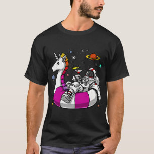 T-shirt Char astronaute à cheval sur une licorne flottante