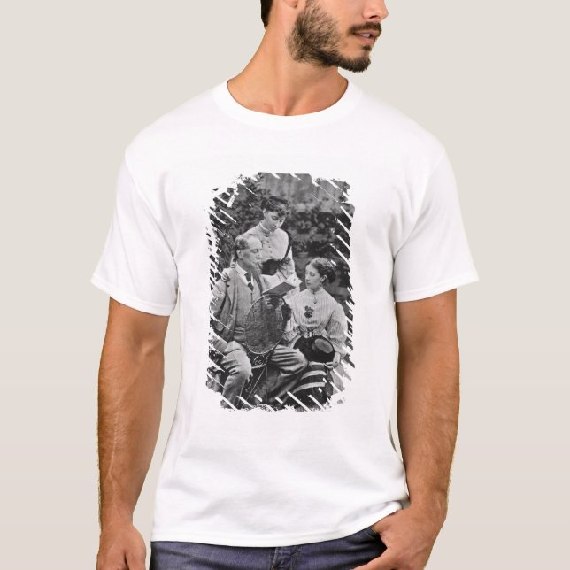 T-shirt Charles Dickens avec deux de ses filles (Devant)