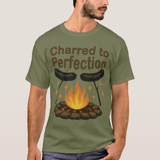 T-shirt Charred to Perfection Funky Campfire Hot Dog (Devant)