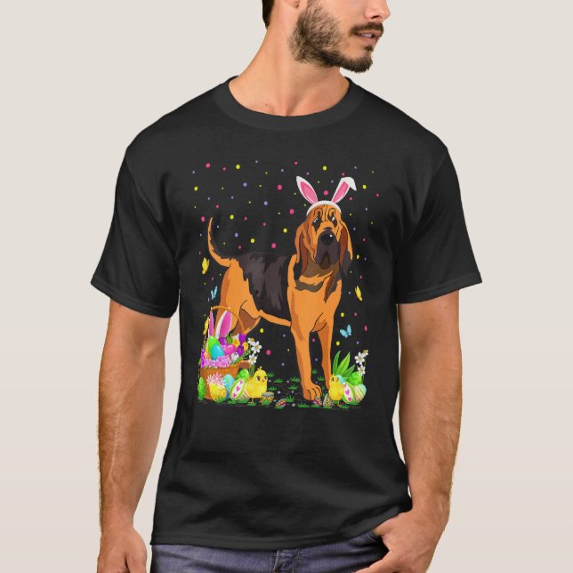 T-shirt Chasse aux oeufs de lapin de chien de sanglant Cha (Devant)
