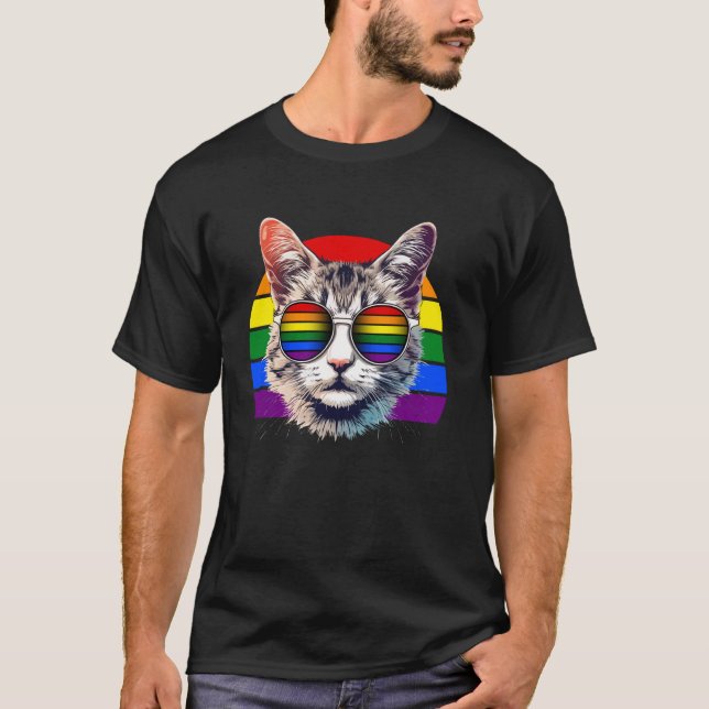 T-shirt Chat Arc-en-Ciel avec Lunettes de Soleil et Drapea (Devant)