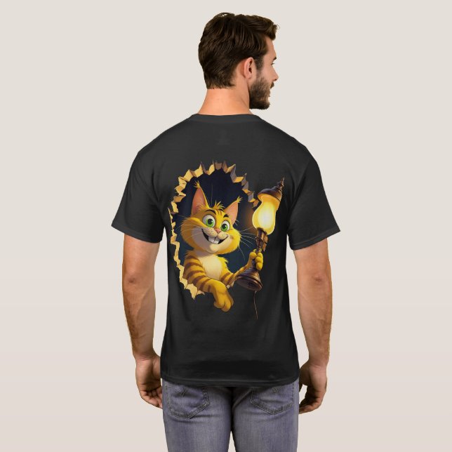 T-shirt Chat de dessin animé géant tenant une lampe à trav (Dos entier)