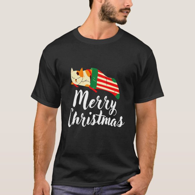 T-shirt Chat de Noël dormant dans une chaussette   Cadeau  (Devant)