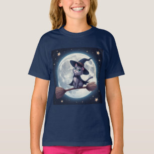 T-shirt Chat de sorcière mignon sur un balai sous le ciel