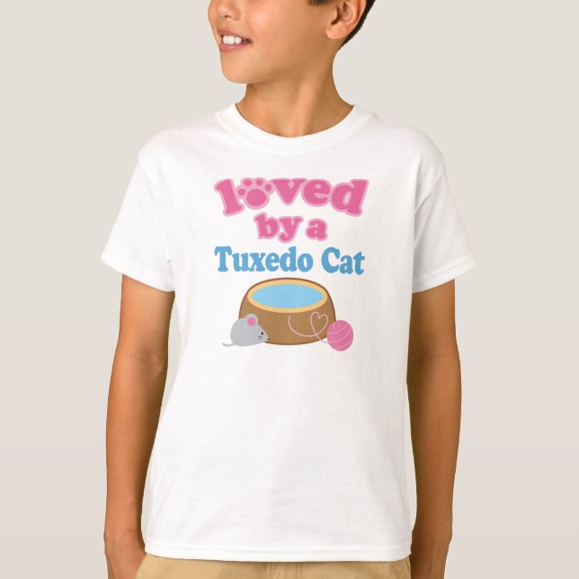 T-shirt Chat De Tuxedo Élevée Aimée Par Un Cadeau (Devant)