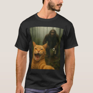 T-shirt Chat Drôle Surpris Happy Selfie Avec Bigfoot Sasq