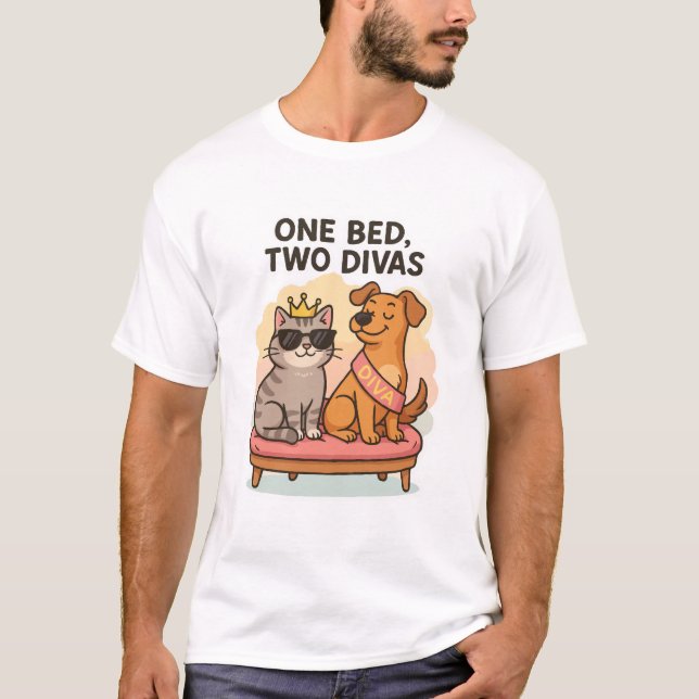T-shirt Chat et Chien amusant - Un lit, deux Divan (Devant)