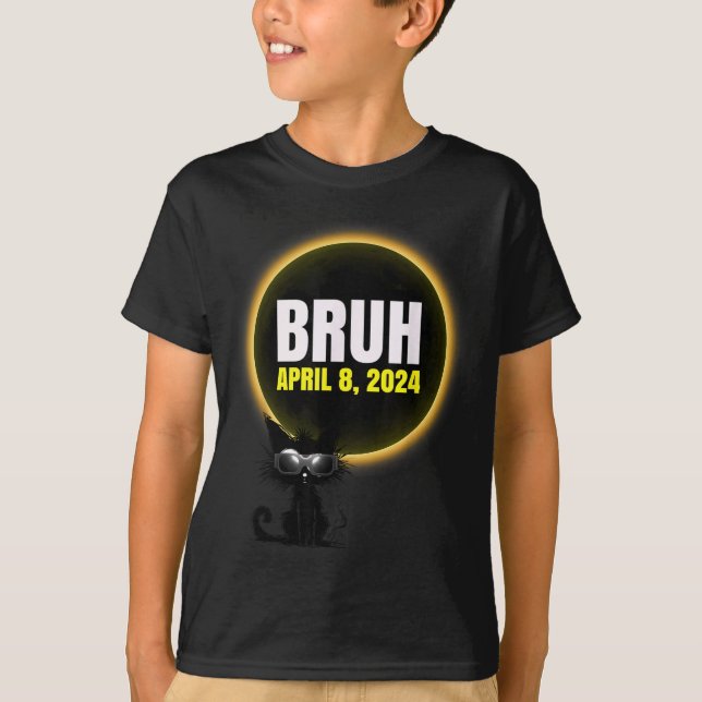 T-shirt Chat mignon disant une éclipse solaire totale (Devant)