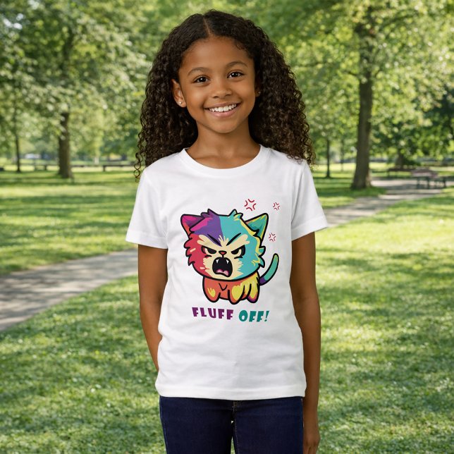T-Shirt Chat mignon fâché en train de baiser Fluff Off. (Cute angry cat hissing Fluff Off. Girl Basic White T-Shirt)