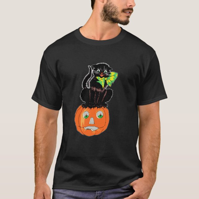 T-shirt Chat Noir Effrayant Assis Sur Un Jackolantern à Ha (Devant)