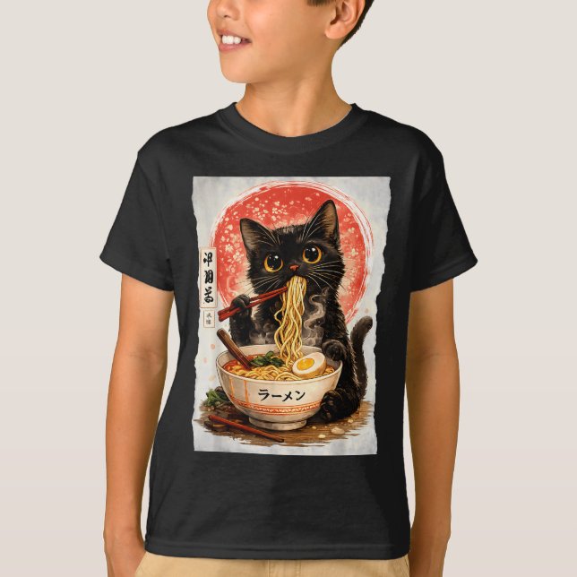 T-shirt Chat noir mangeant des ramen mignon kawaii anime c (Devant)