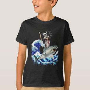 T-shirt Chat Pirate Chevauchant Requin Surfant sur une Vag