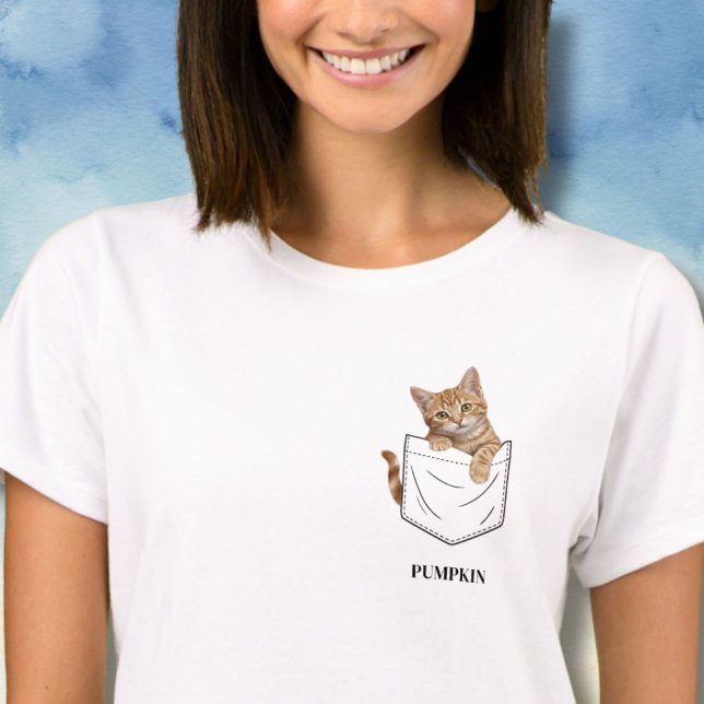 T-shirt Chat roux adorable dans le nom de poche (Créateur téléchargé)