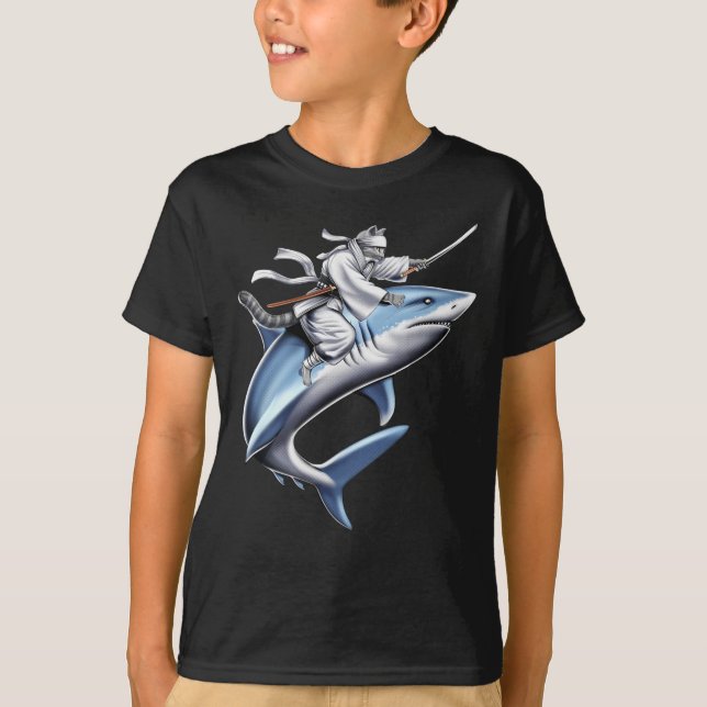 T-shirt Chat Samurai Ninja Riding Requin (Devant)