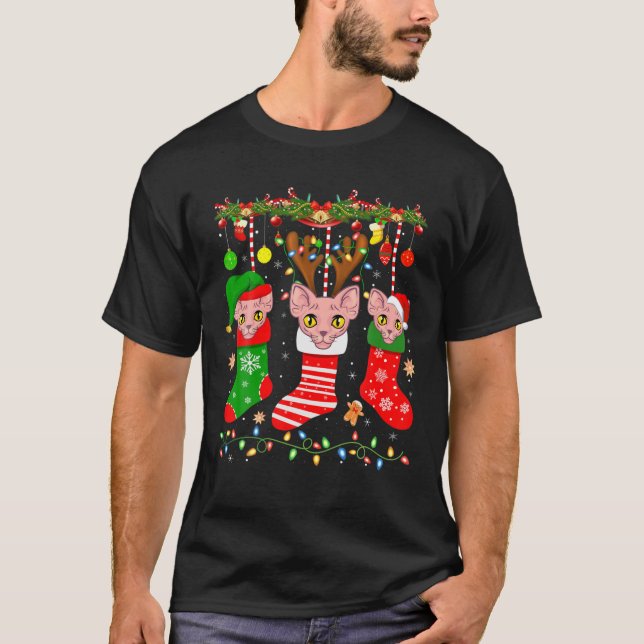 T-shirt Chat Sphynx Dans Chaussettes De Noël Éclairage Sph (Devant)