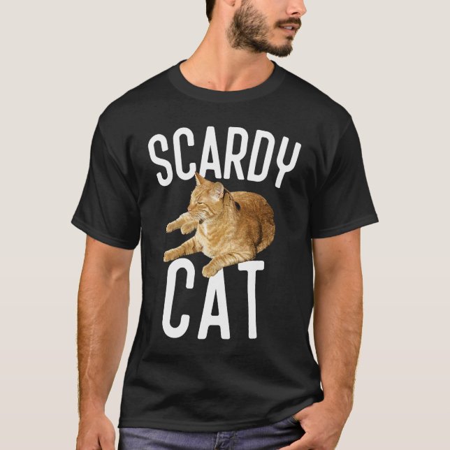 T-shirt Chat timide tabby graphique Halloween (Devant)