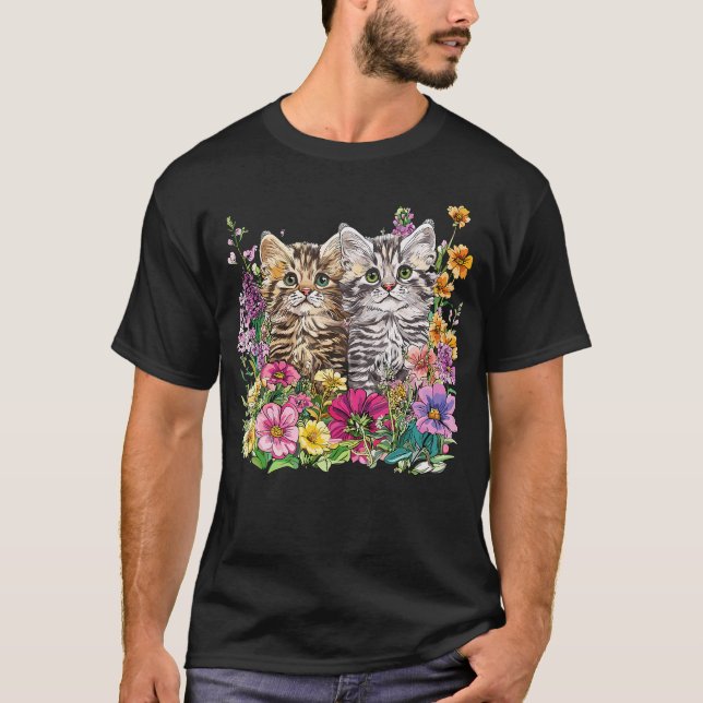 T-shirt Chatons Mignons Dans Un Jardin De Fleurs (Devant)