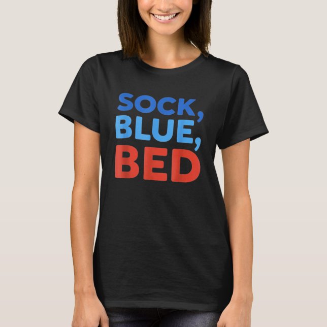 T-shirt Chaussette Bleue Lit Mème Drôle  (Devant)