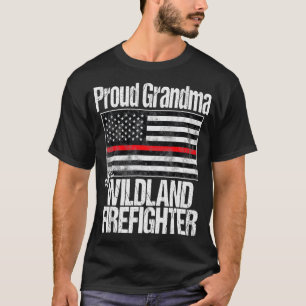T-shirt Chemise à drapeau rouge Fière grand-mère d'un pays