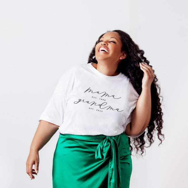 T-shirt Chemise Calligraphie Mama/Grand-mère personnalisée (Créateur téléchargé)