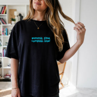 T-shirt Chemise de montagne minimaliste au design à ligne