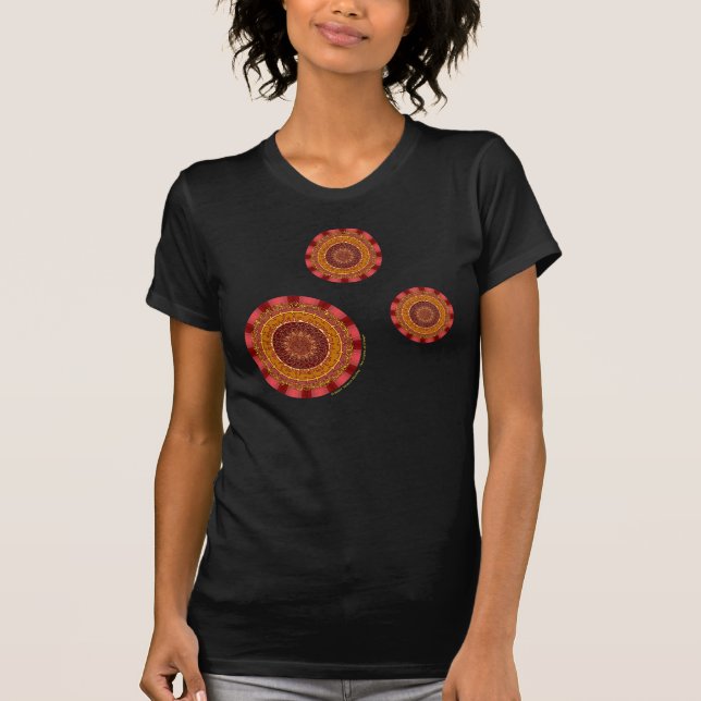 T-shirt Chemise noire des femmes Mandala au feu (Devant)