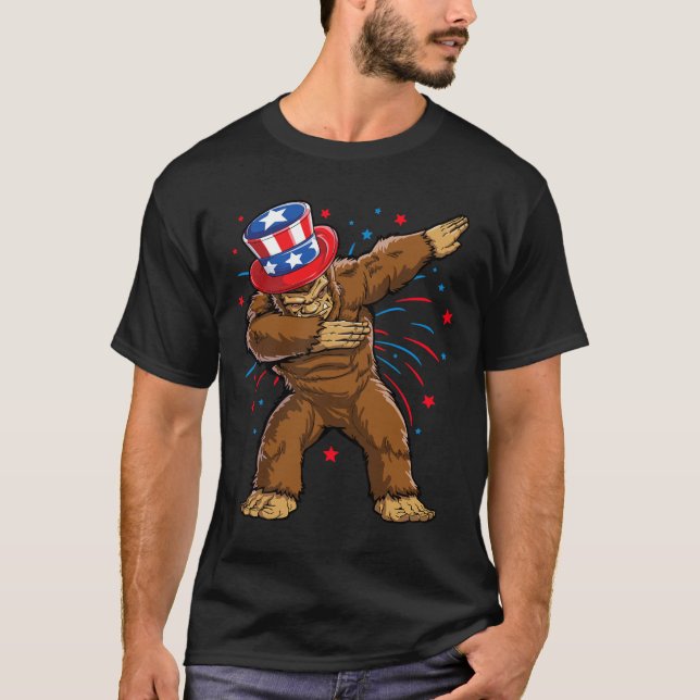 T-shirt Chemises Bigfoot 4 juillet Sasquatch Drapeau Améri (Devant)
