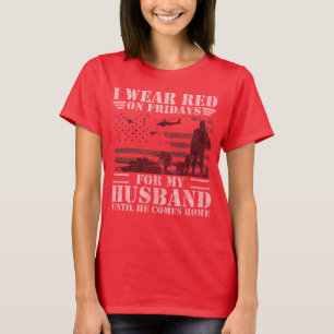 T-shirt Chemises rouges de vendredi pour le mari de