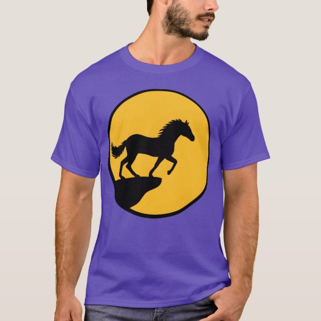 T-shirt Cheval debout amis de lune de falaise (Devant)
