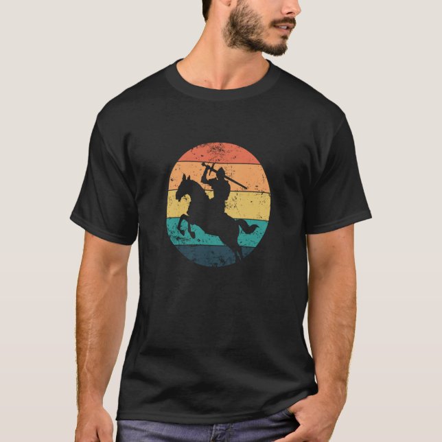 T-shirt Chevalier avec épée sur un cheval (Devant)