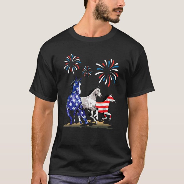 T-shirt Chevaux courant avec des feux d'artifice Joyeuse f (Devant)